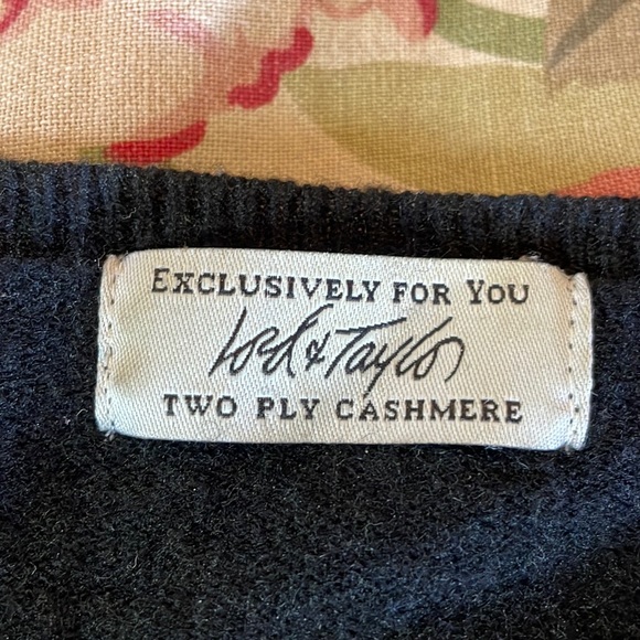Vintage 90s LORD & TAYLOR 2-Ply Cardigan Cashmere Ink Black ButtonFront Timeless - Picture 14 of 16